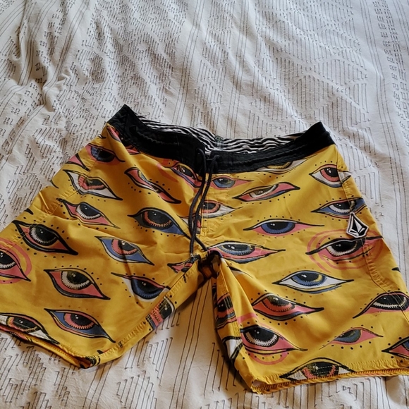 Volcom boardshort baggies - Picture 1 of 3